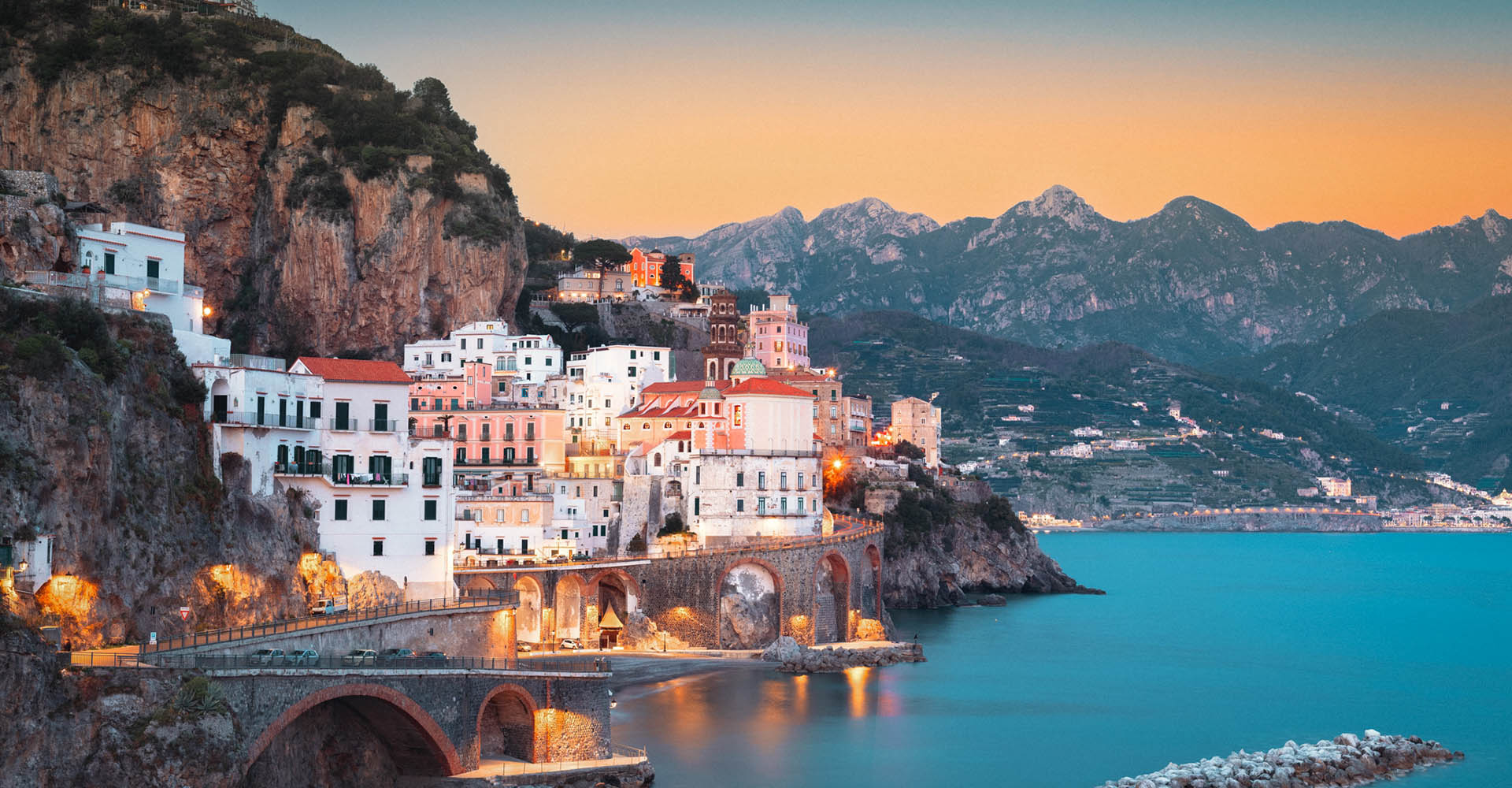 Atrani,,Italy,Along,The,Amalfi,Coast,At,Dusk.